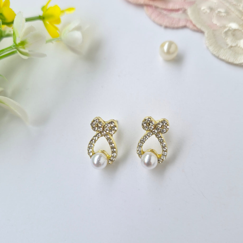 Bow Pearl Studs