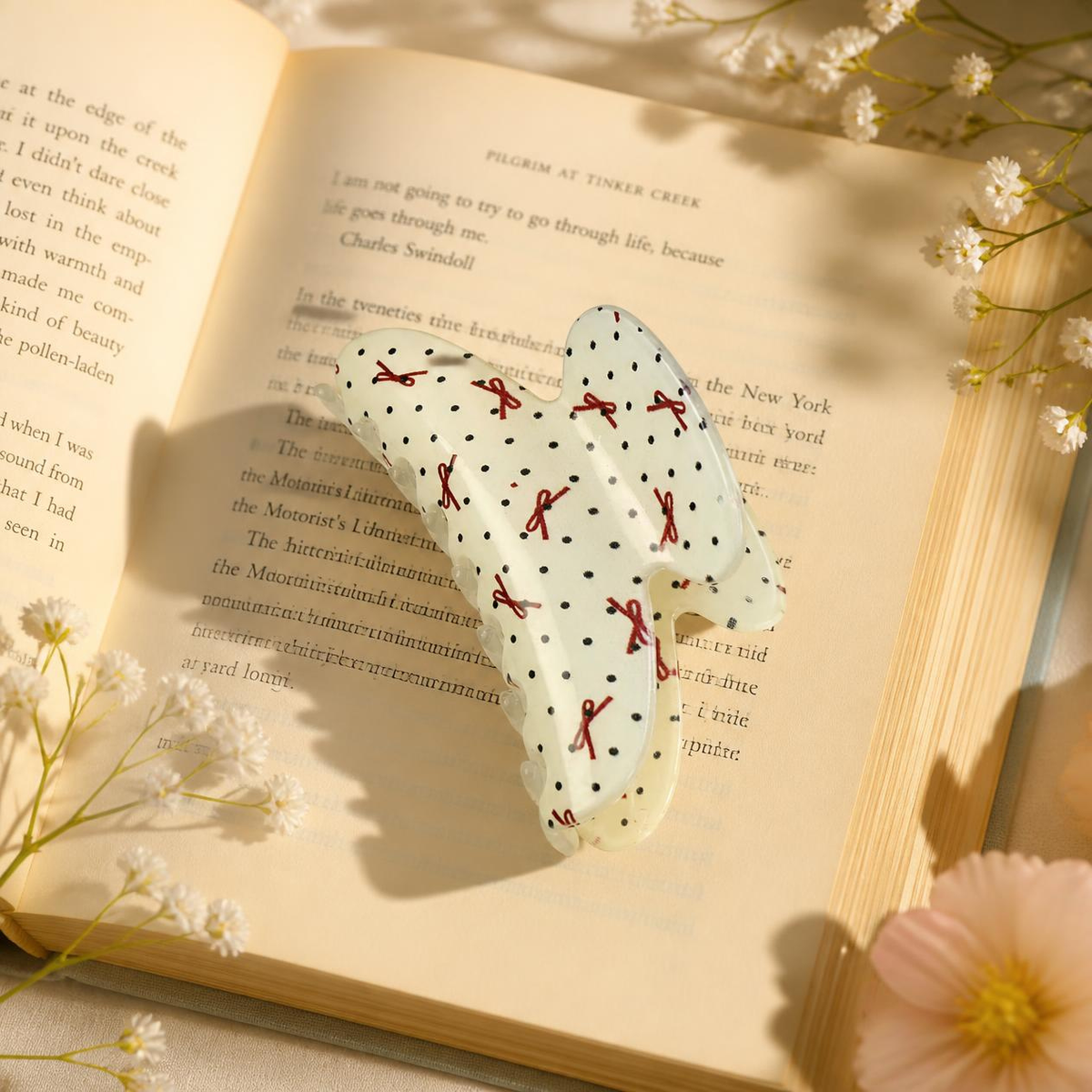 Retro Bow Claw Clip