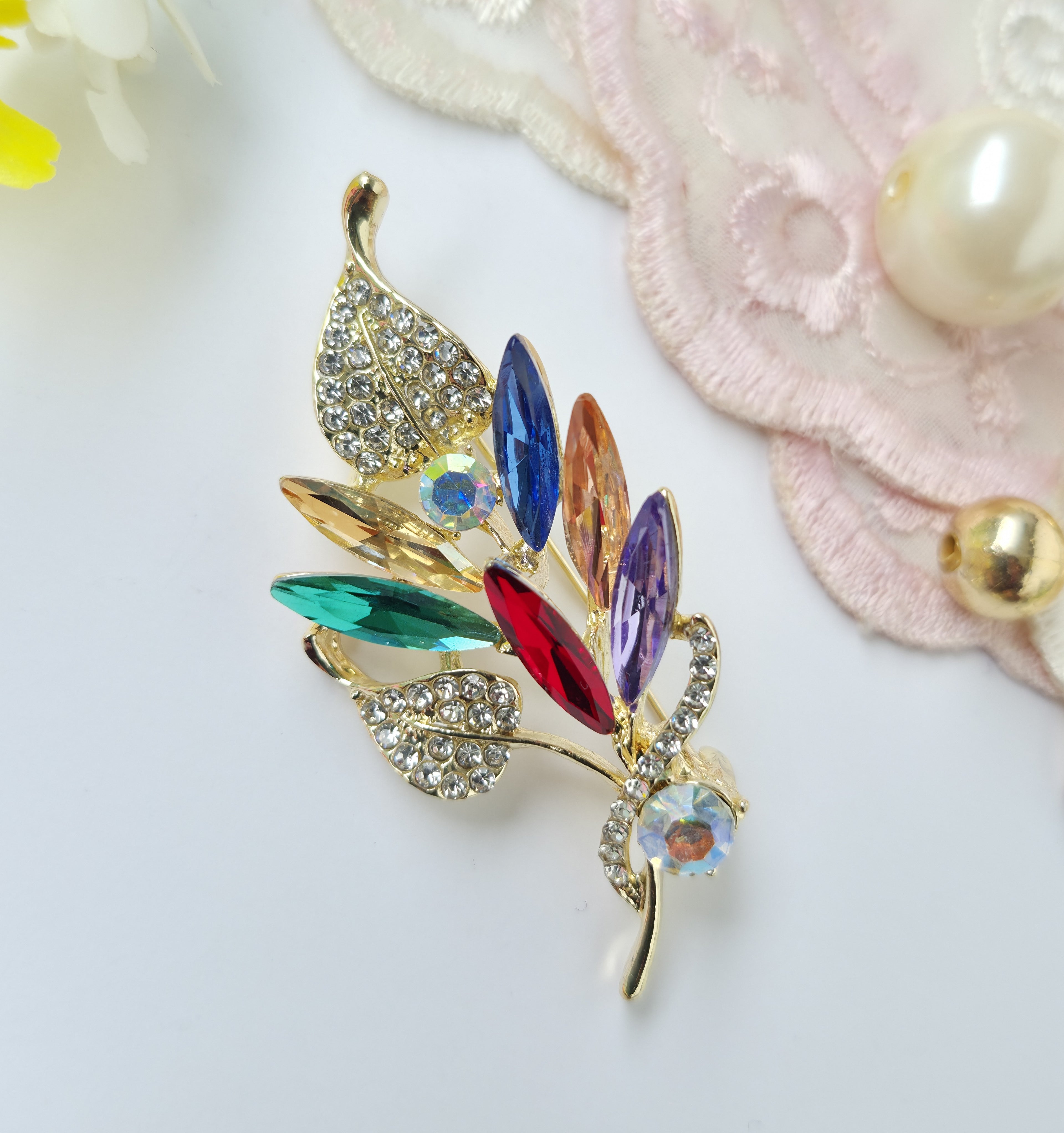 Color Blast Leaf Brooch/Hijab pin