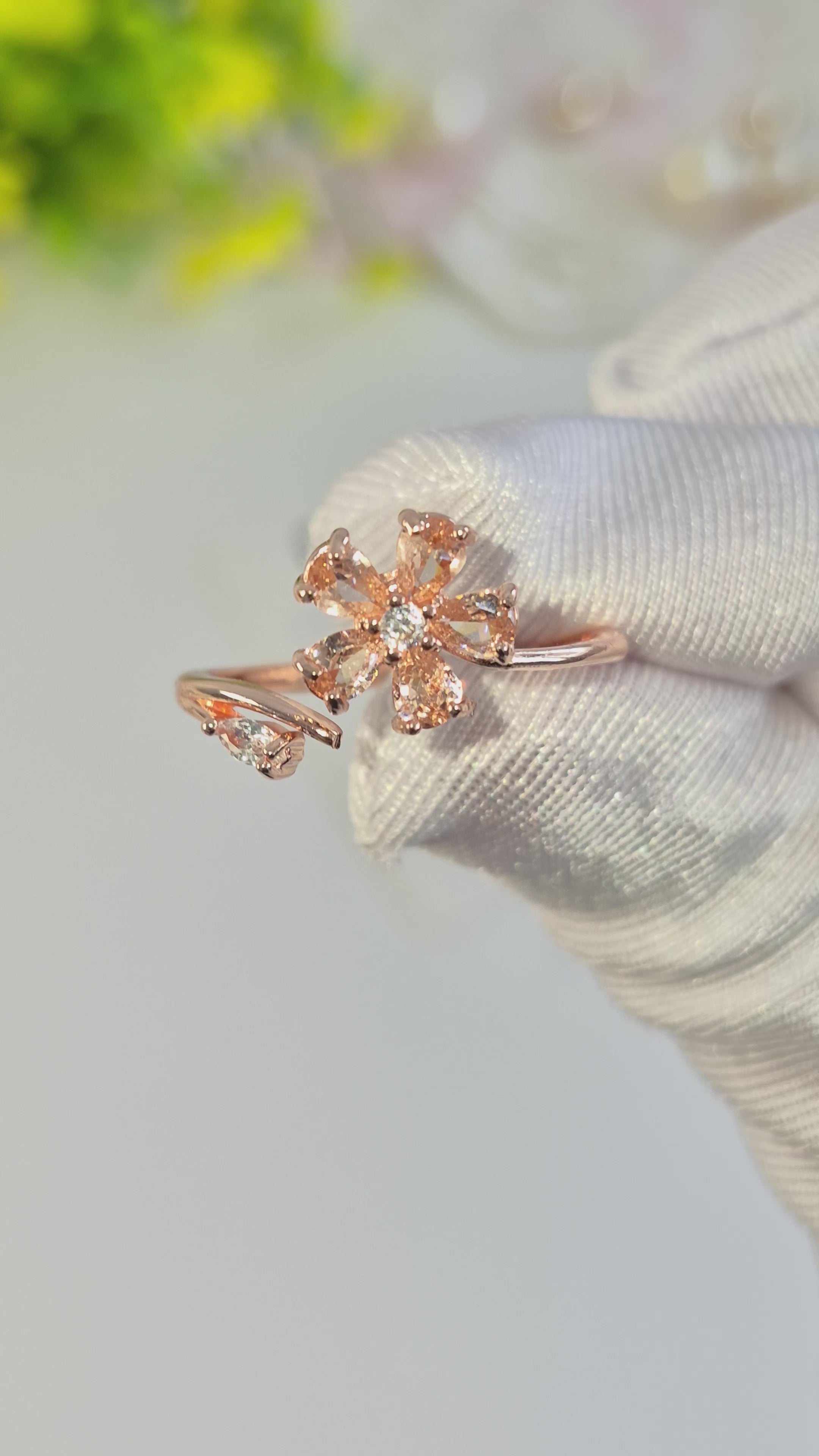 Honey Champagne Bloom Adjustable rings