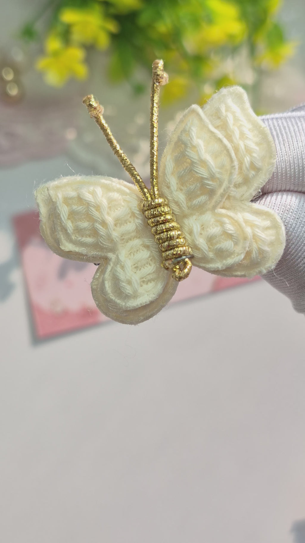 Vanilla Flutter Butterfly Clips