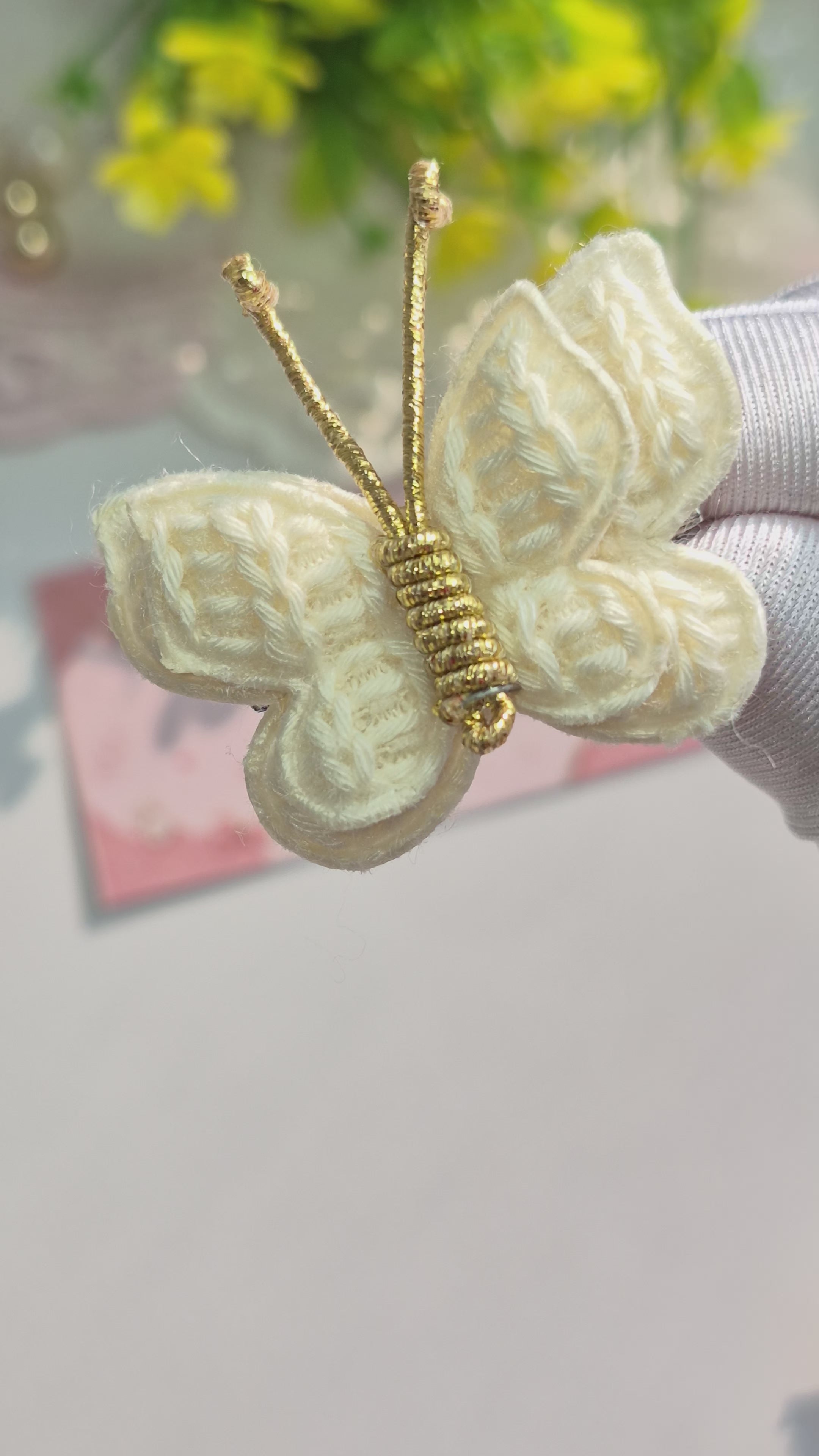 Vanilla Flutter Butterfly Clips
