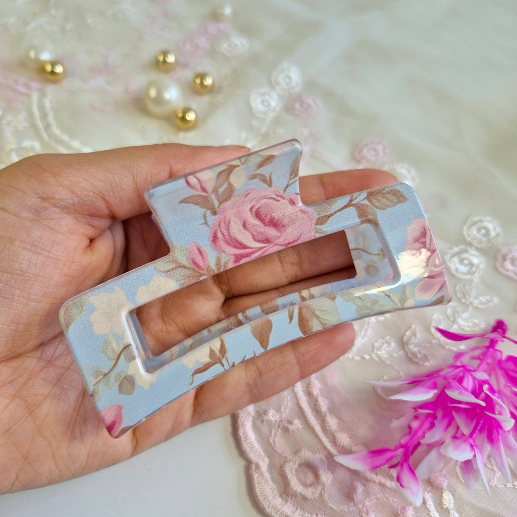 Jasmine’s Oasis Sweet Charm Claw Clip