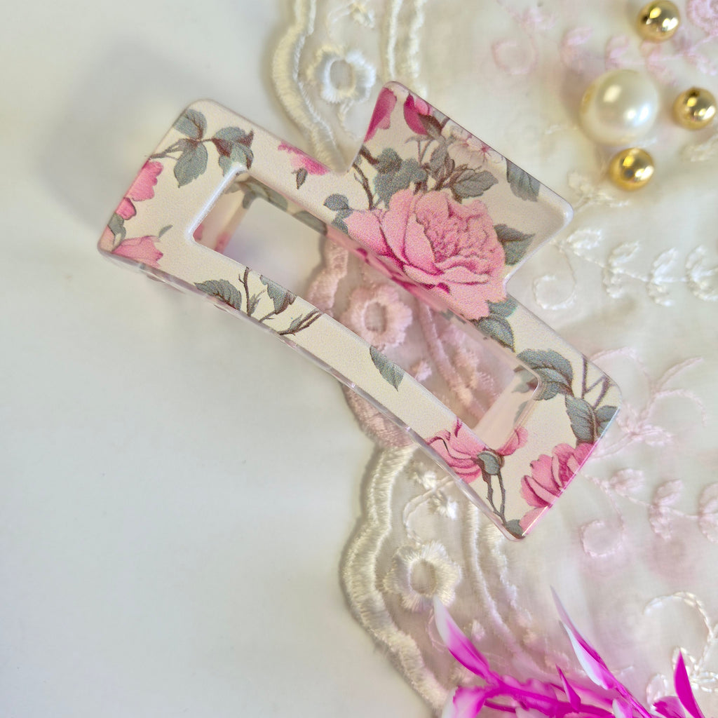 Aurora’s Rose Sweet Charm Claw Clip