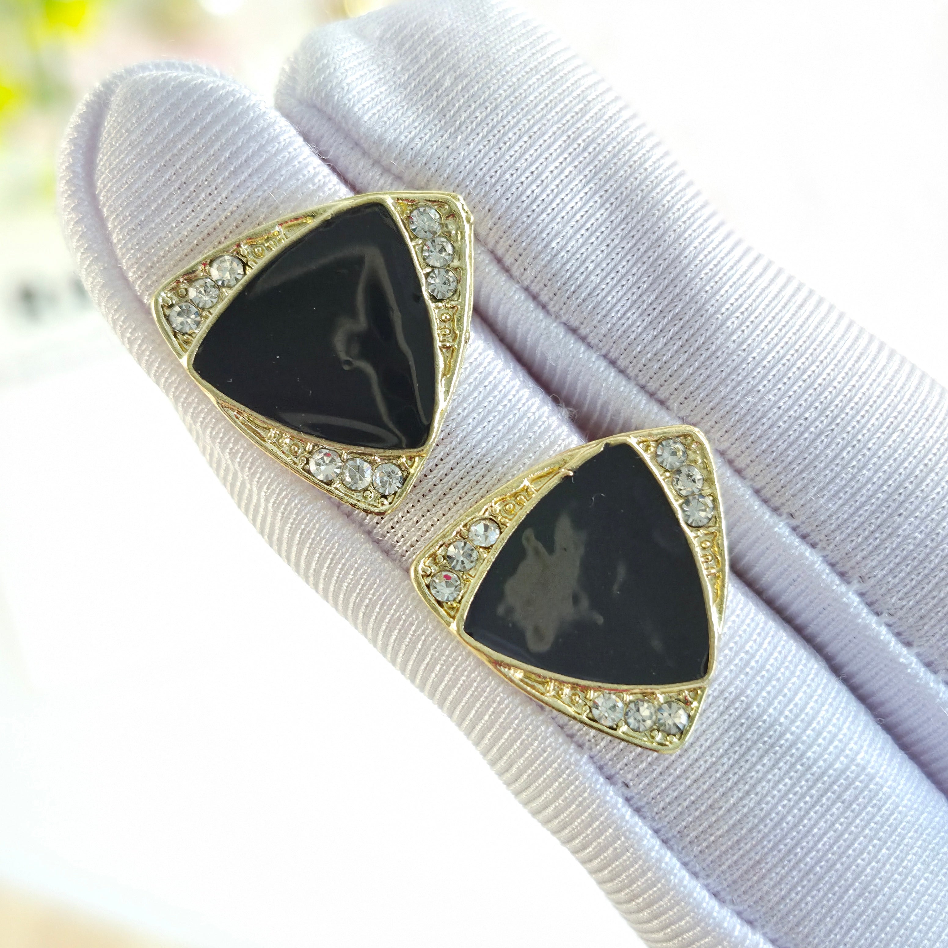 Triangle Halo Studs