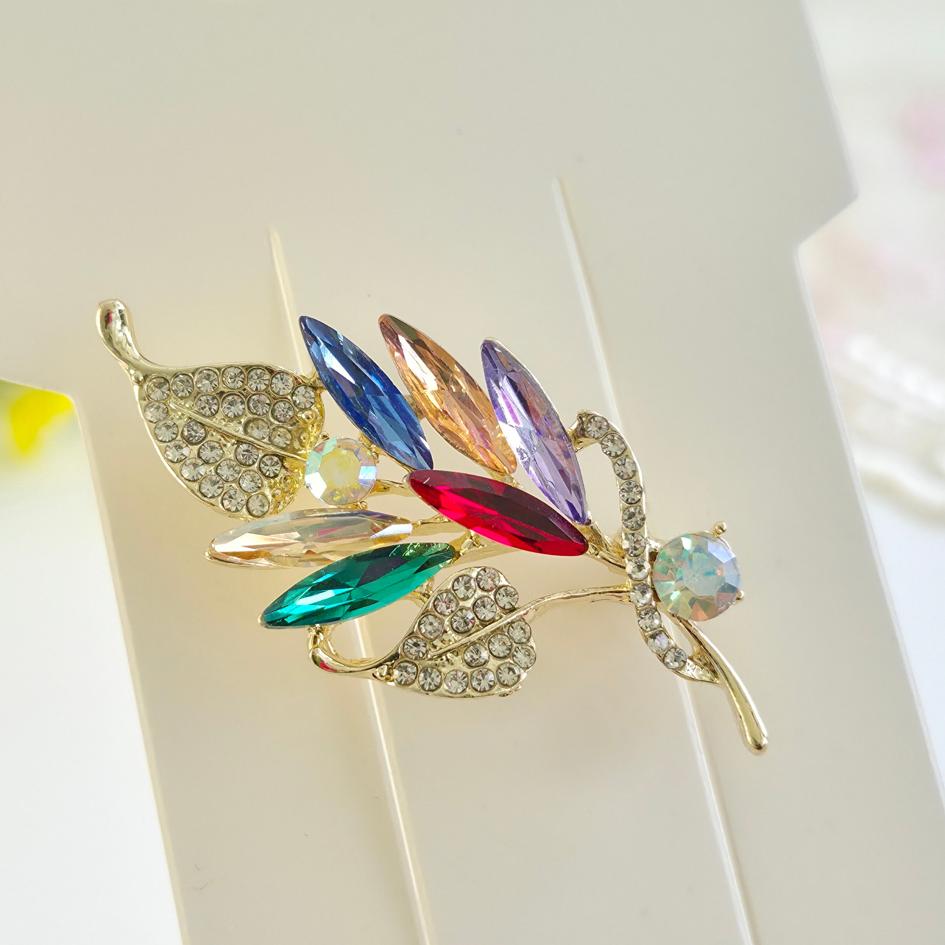 Color Blast Leaf Brooch/Hijab pin