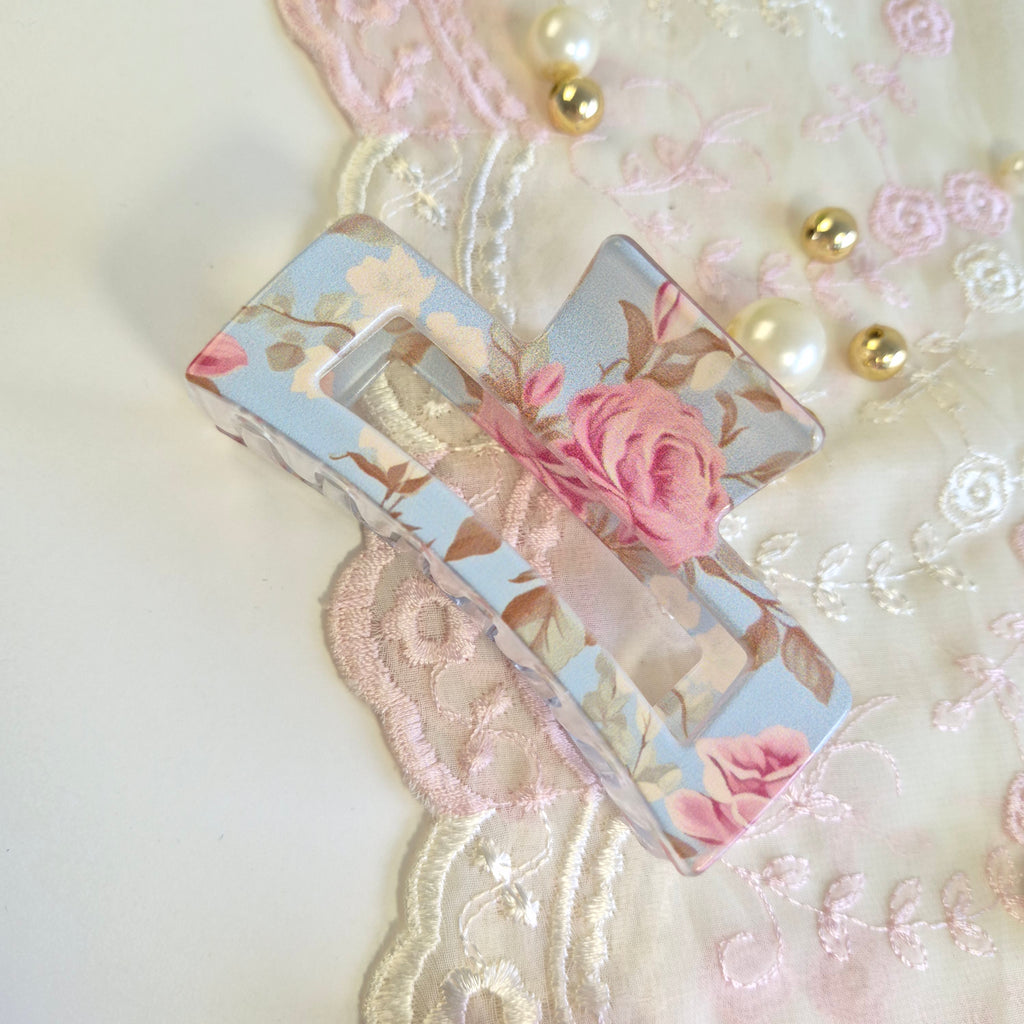 Jasmine’s Oasis Sweet Charm Claw Clip
