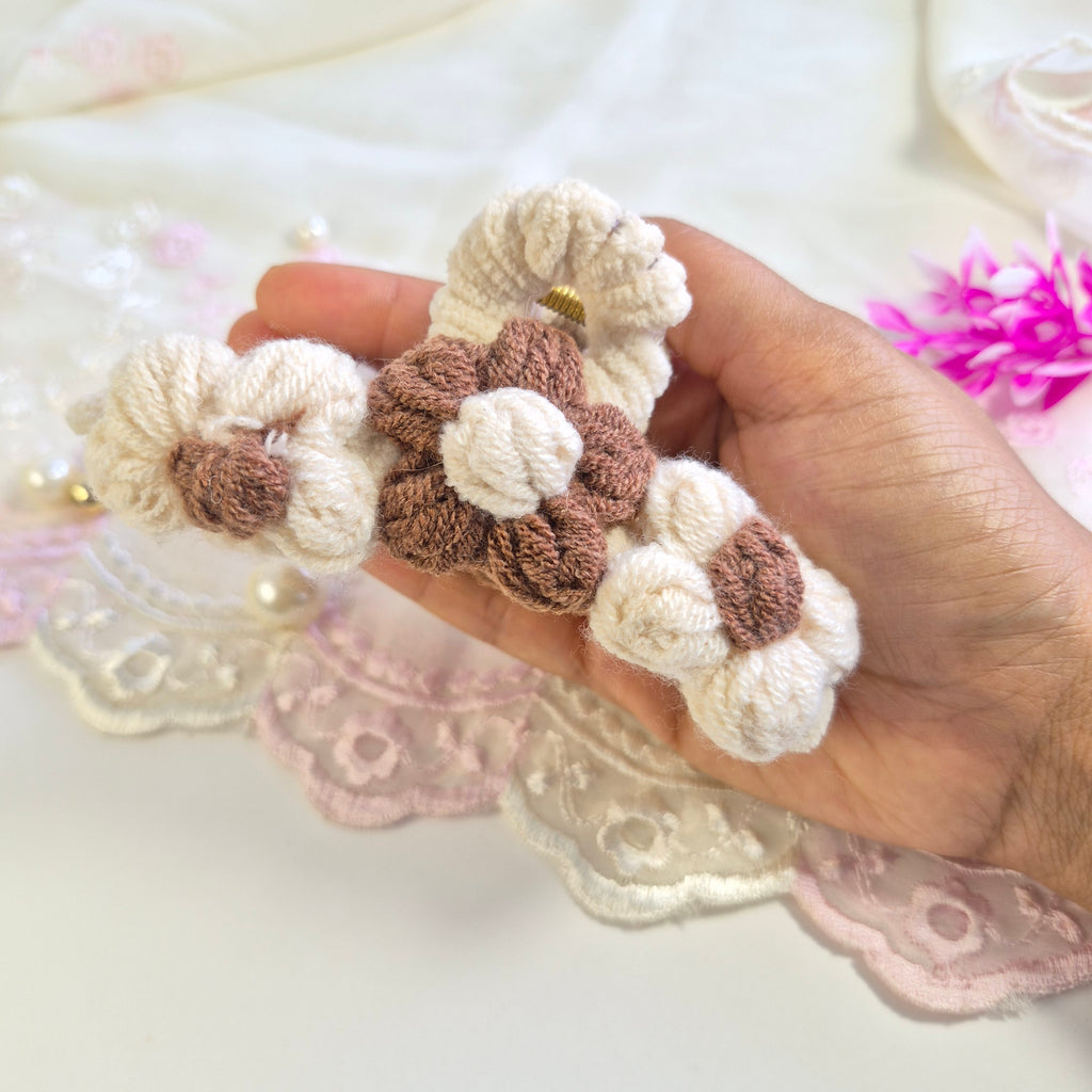 Cream Blossom Art Charm Claw Clip
