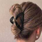 Classic Onyx Triangle Claw Clip