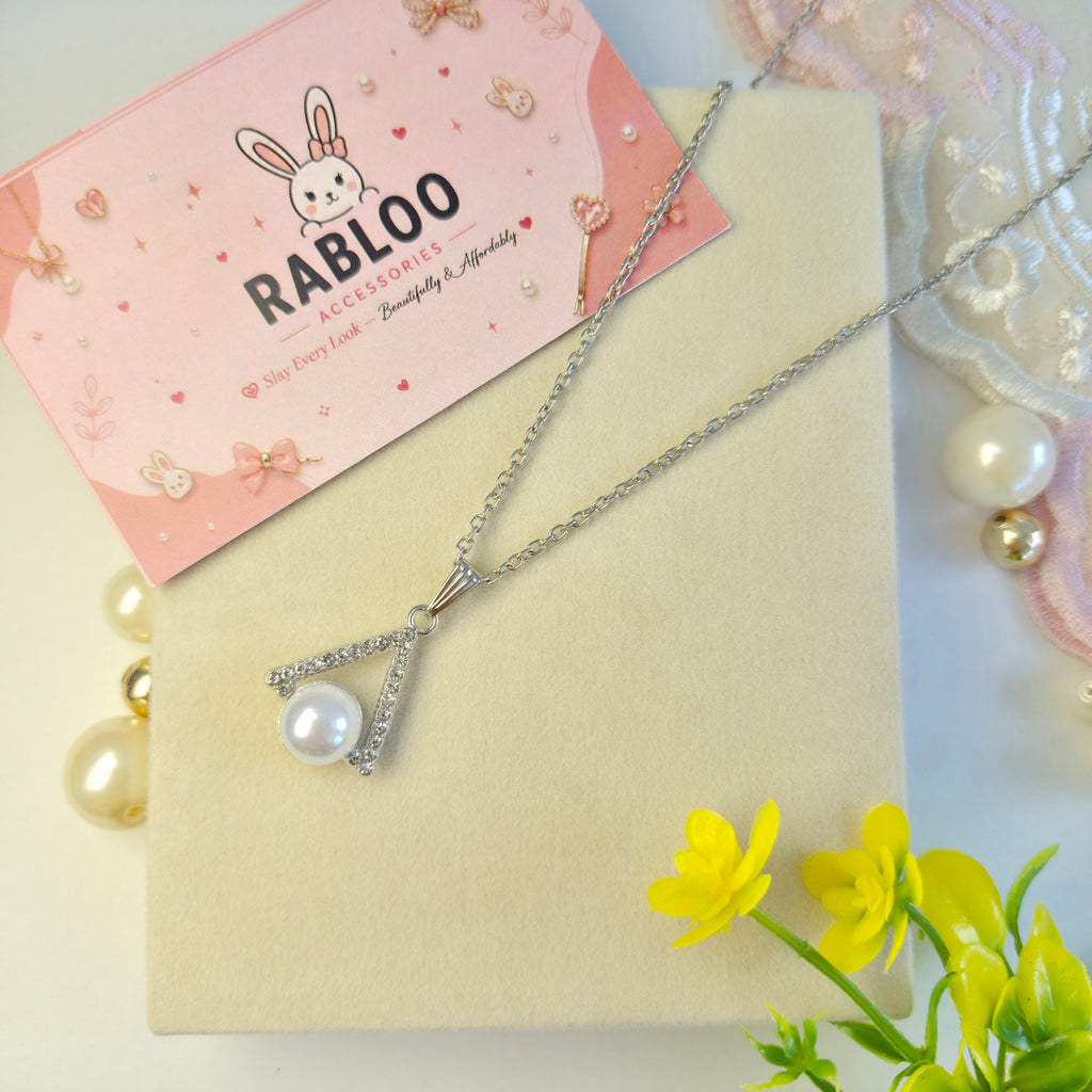 Trinity Love Pearl Necklace