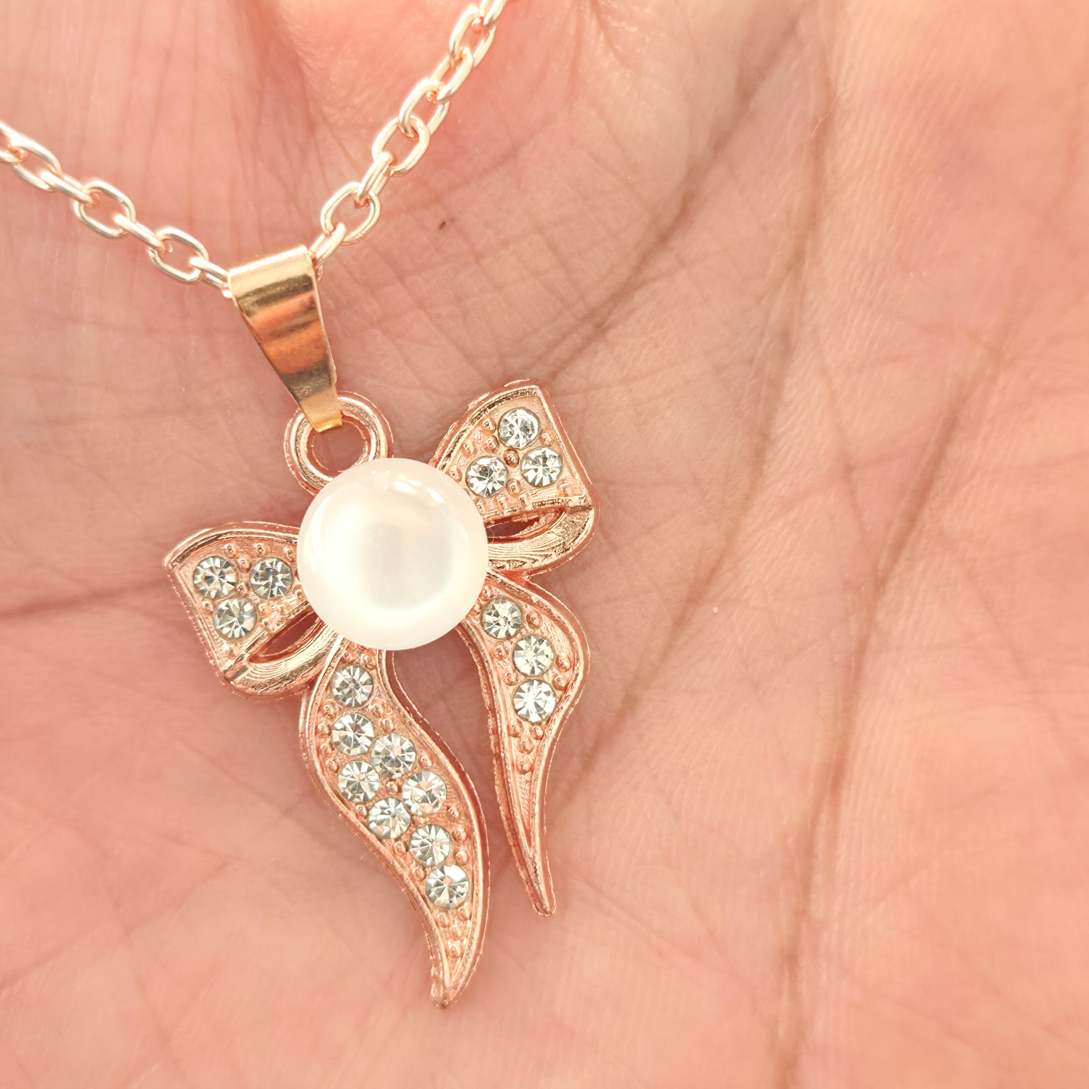 Tender Ribbon Grace Pendant