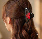 Noir Hold My Heart Claw Clip