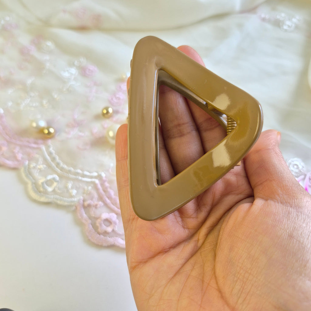 Warm Camel Triangle Claw Clip