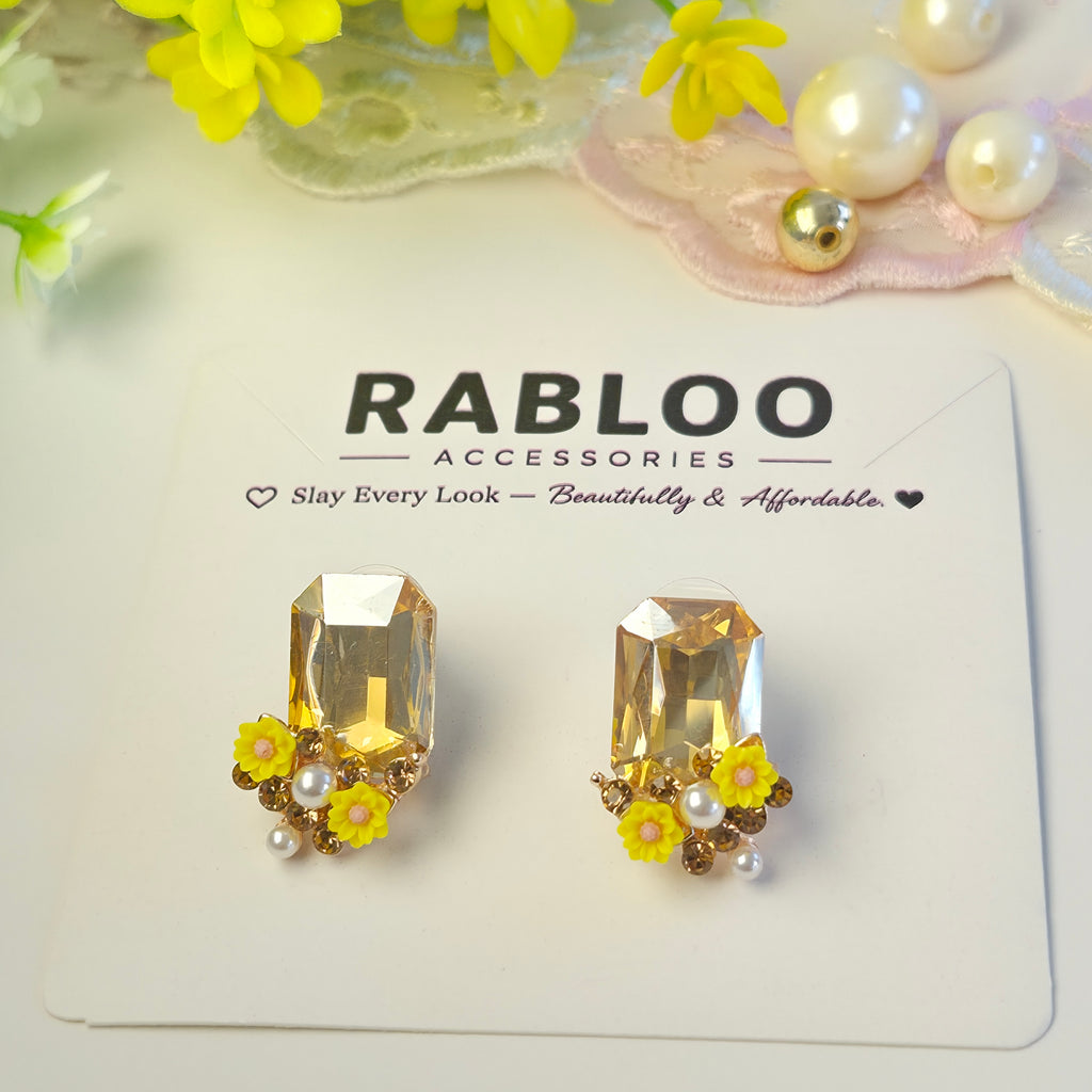 Golden Sunflower Señorita Studs