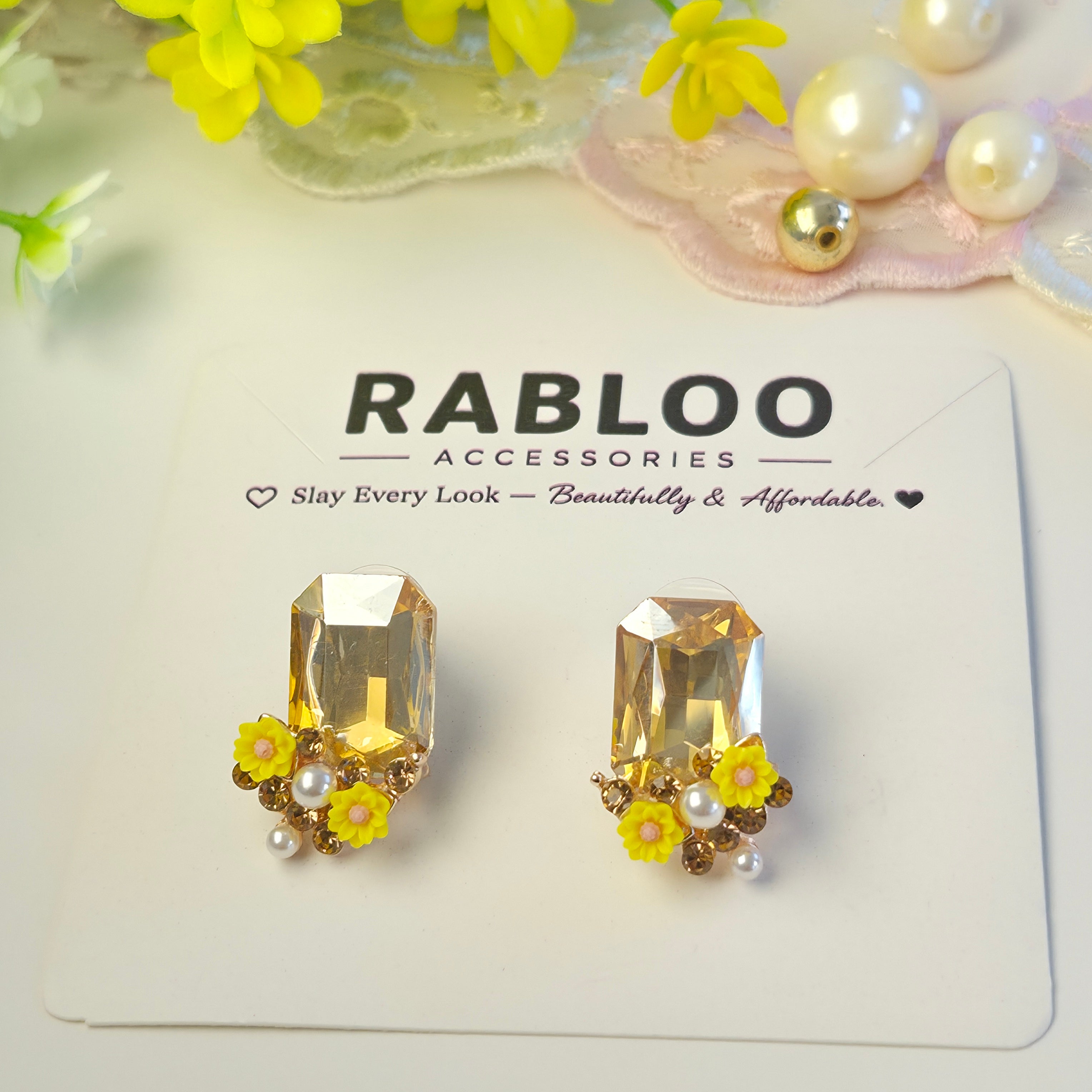 Golden Sunflower Señorita Studs