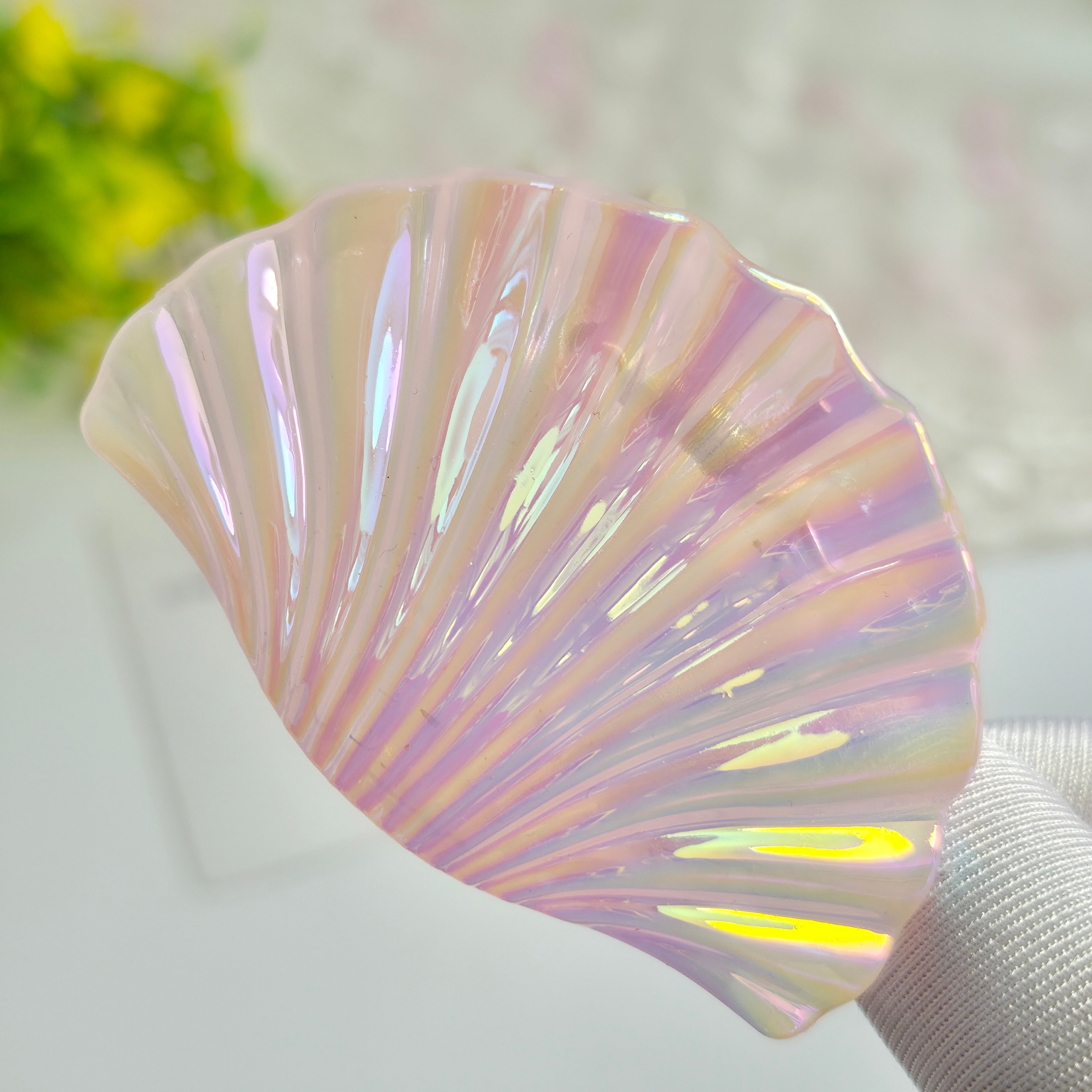 Iris Pink Mermaid shell claw clips