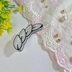 Monochrome Opal Leaf banana Clip
