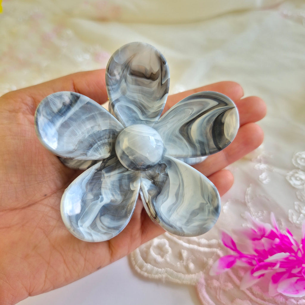 Smokey Onyx Marbled Flower Claw Clip
