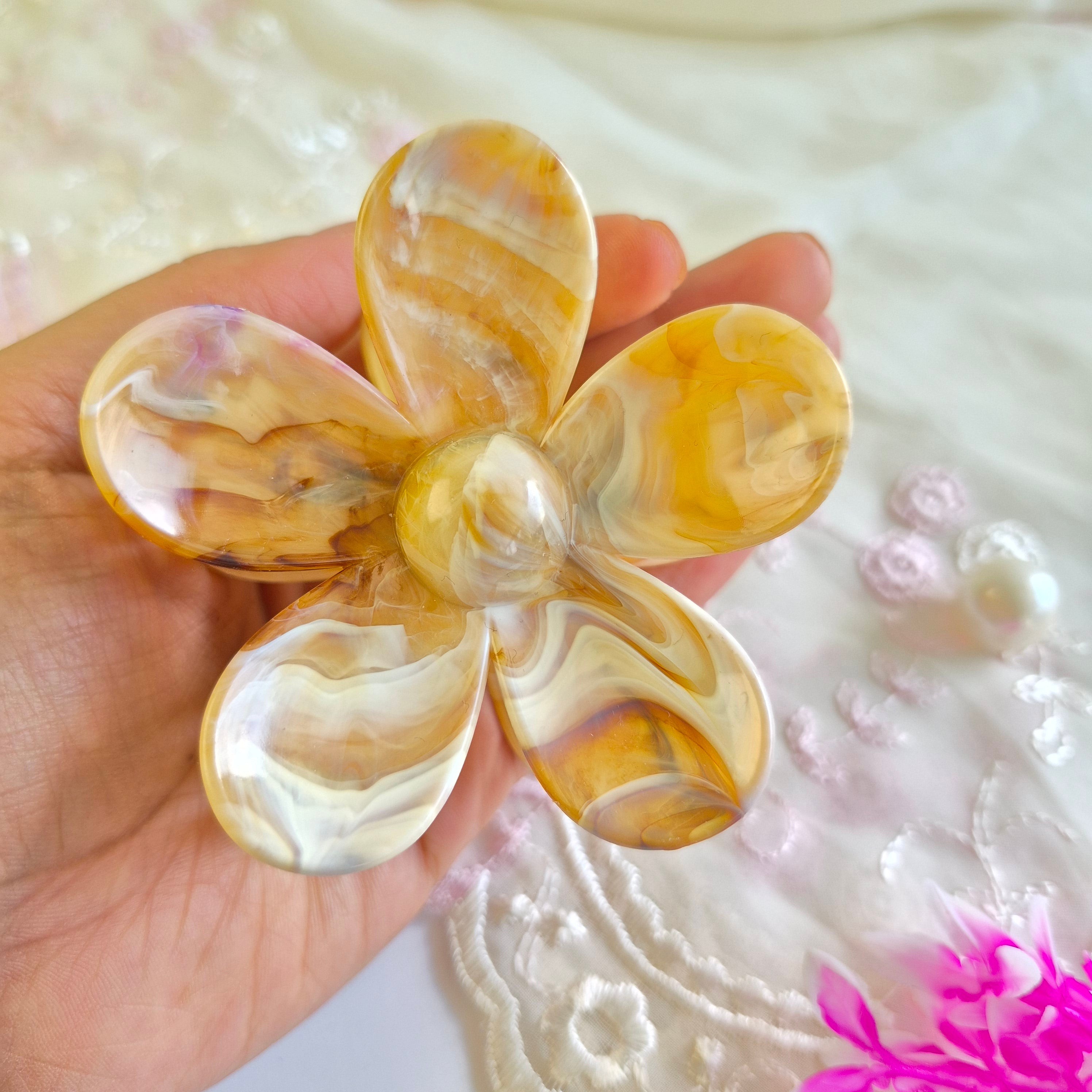 Amber Honey Marbled Flower Claw Clip