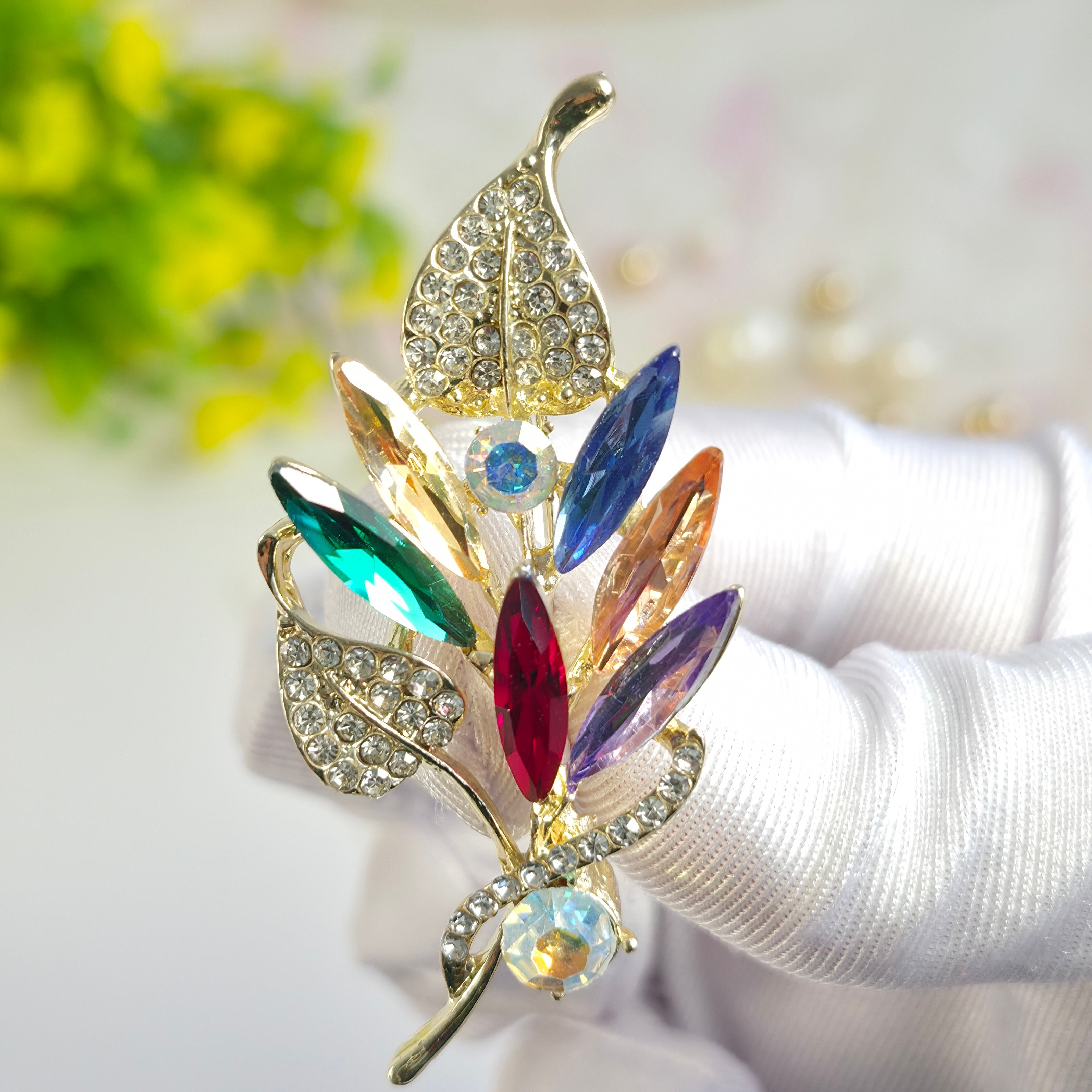 Color Blast Leaf Brooch/Hijab pin