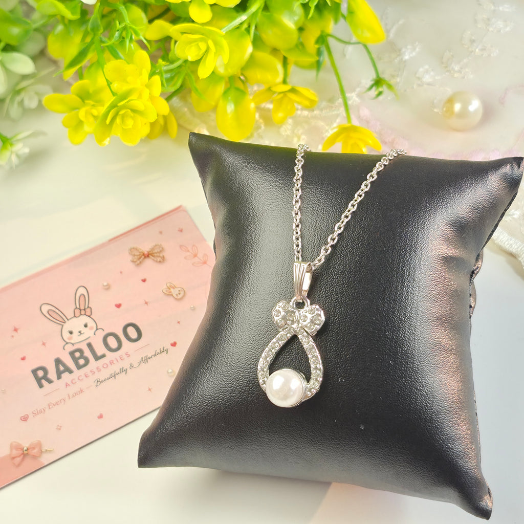 Always Tied Pearl Necklace