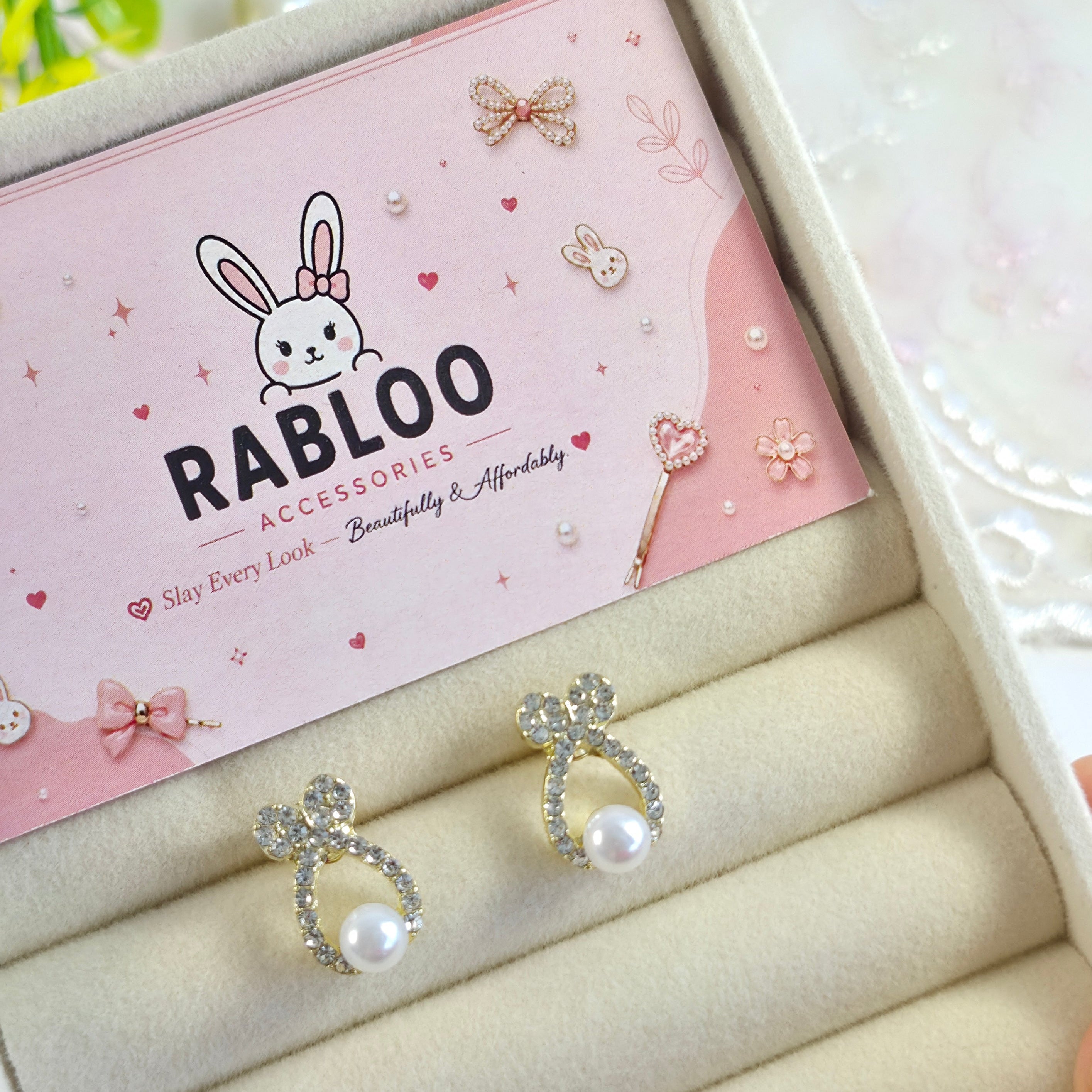 Bow Pearl Studs