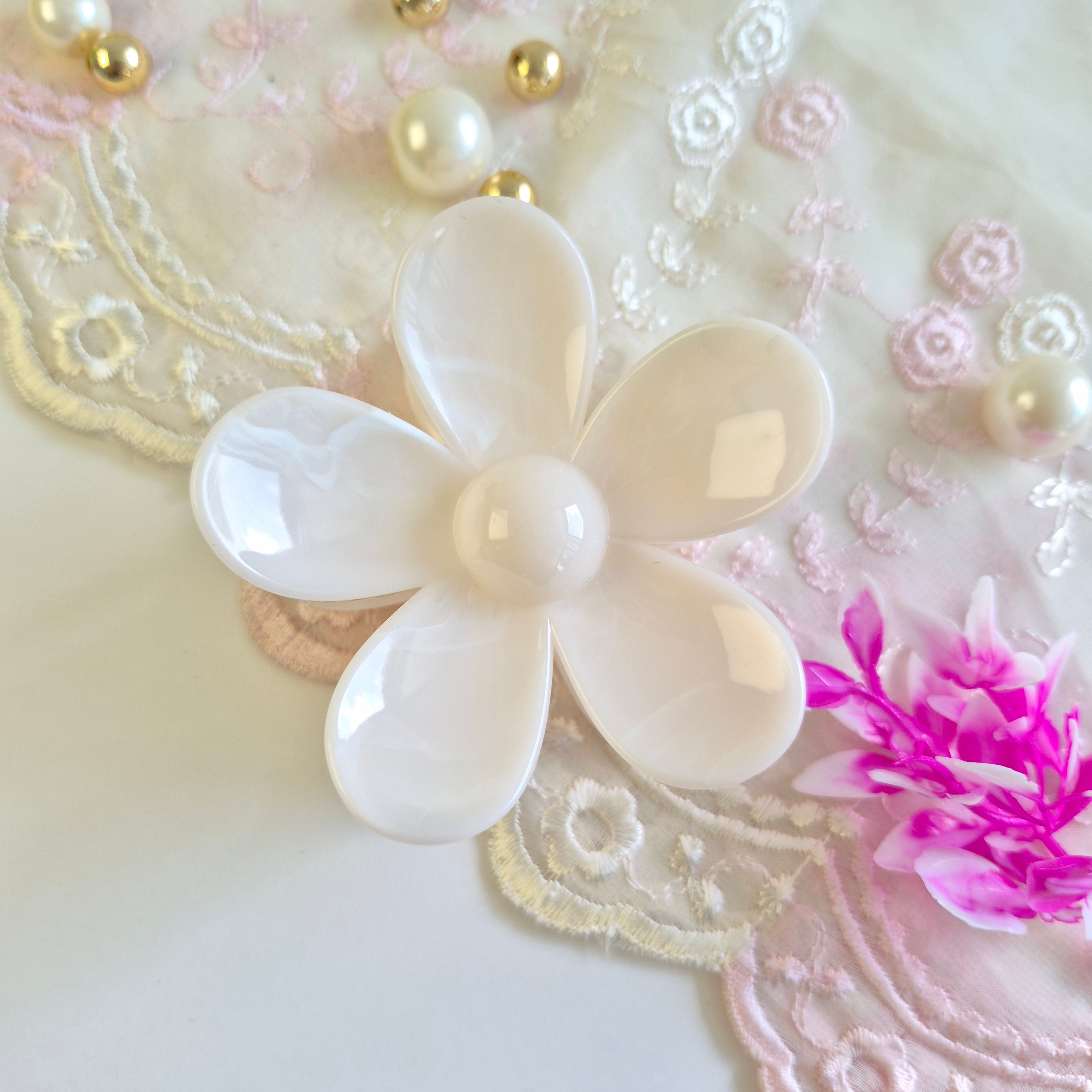 Ivory Cream Marbled Flower Claw Clip