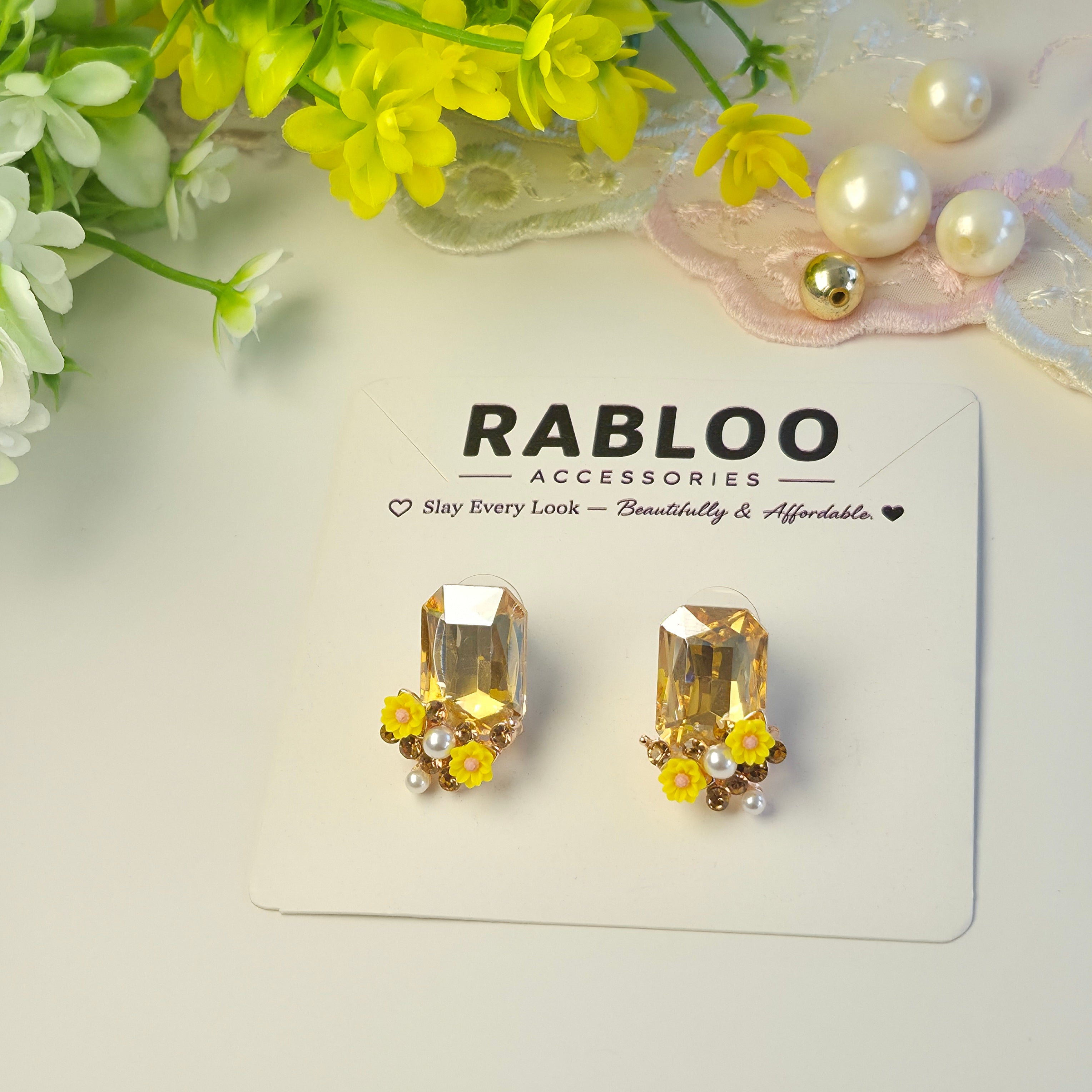 Golden Sunflower Señorita Studs