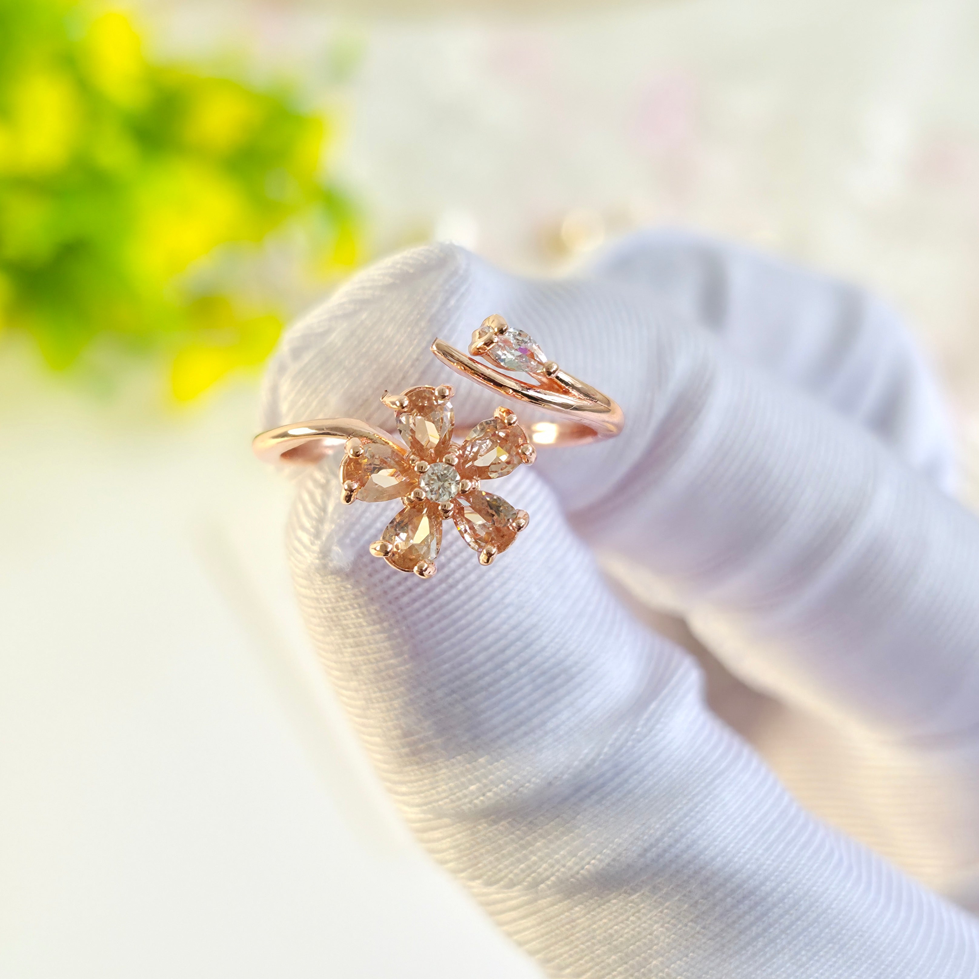 Honey Champagne Bloom Adjustable rings