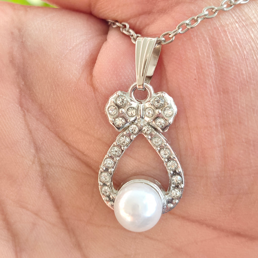 Always Tied Pearl Necklace