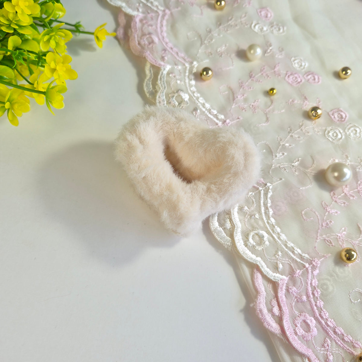 Cream Milk Furry Heart Claw Clip